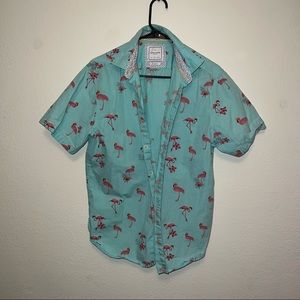 Mens large short-sleeve casual button down in blue and pink with flamingos.